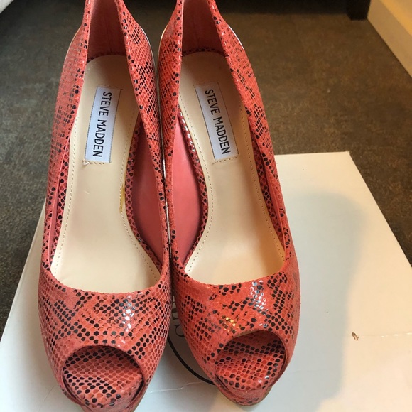 Heels - Picture 3 of 4